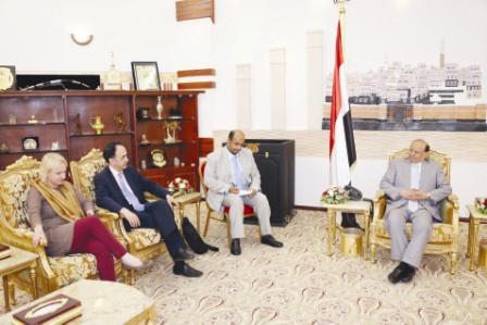 رئيس الجمهورية لدى استقباله مسؤول الشرق الاوسط بالاتحاد الأوروبي أمس